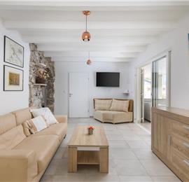 Luxury 6 Bedroom Seafront Villa with pool and Separate Apartment along Secluded Beach near Hvar Town, Sleeps 10-12
